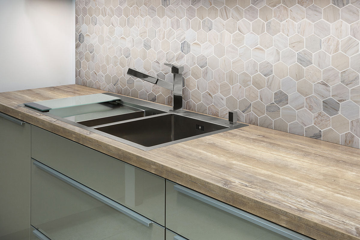 MSI Angora 2" Hexagon Polished Marble mosaic (SMOT-ANGORA-2HEXP) – MSI room scene