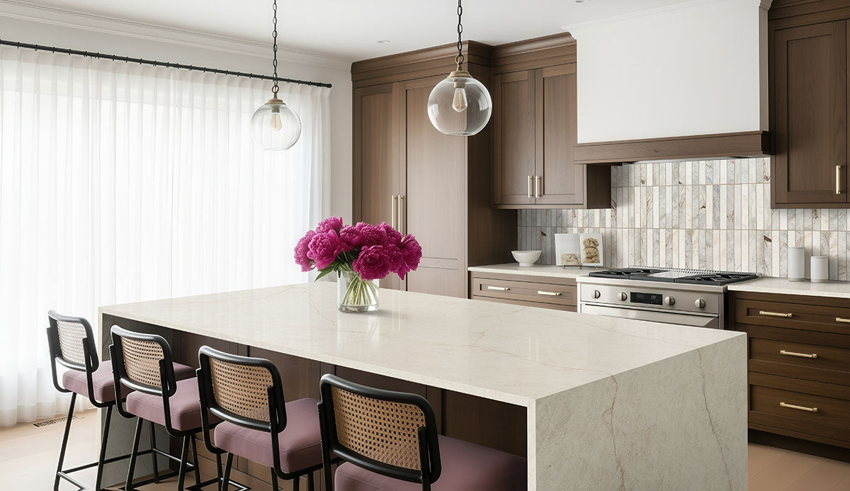 MSI Arabescato Venato White 2 x 12 Honed Marble mosaic (SMOT-ARAVEN-2X12STH) – MSI room scene (kitchen)