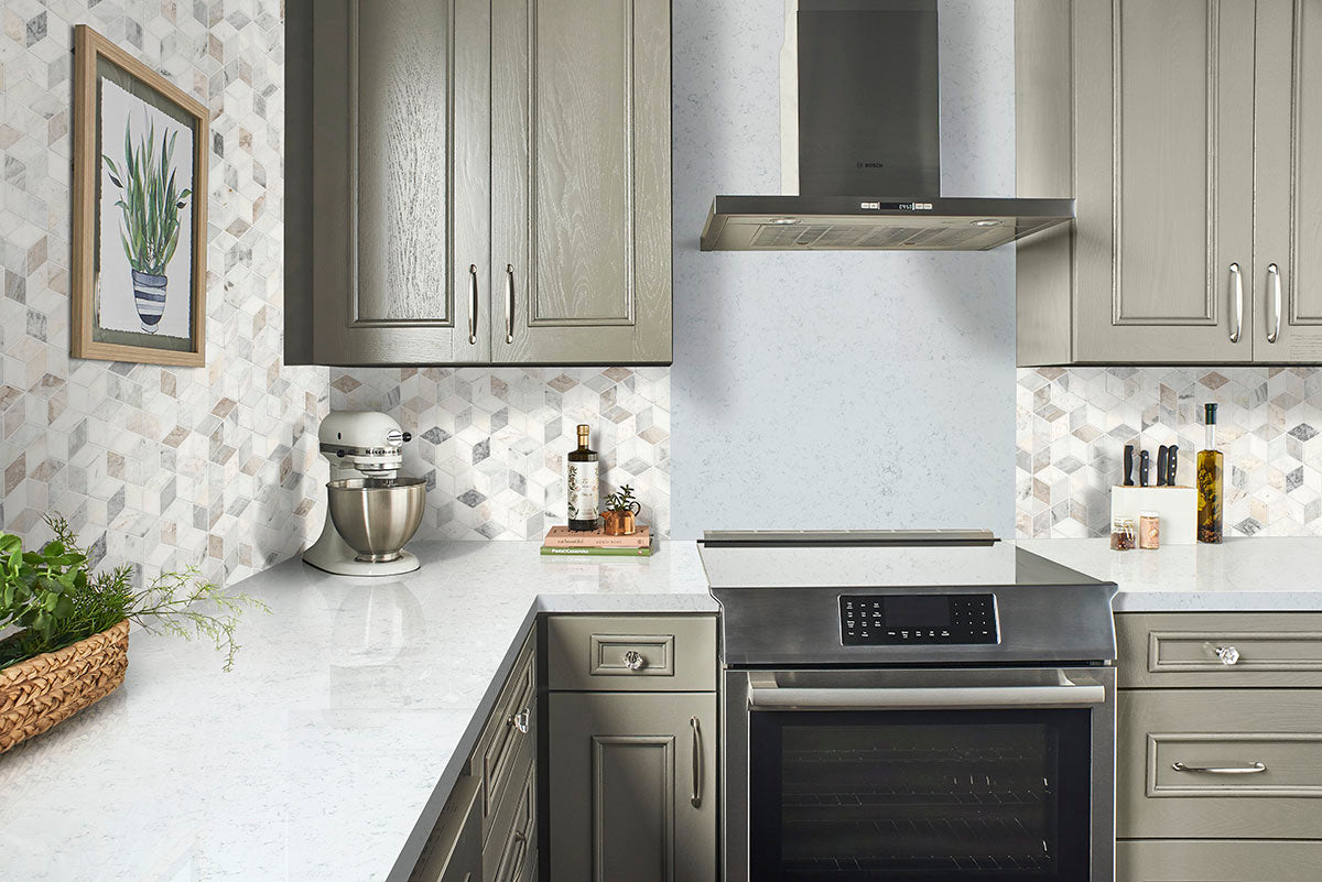 MSI Arabescato Venato White Cube Honed Marble mosaic (SMOT-ARAVEN-CUBEH) – MSI room scene