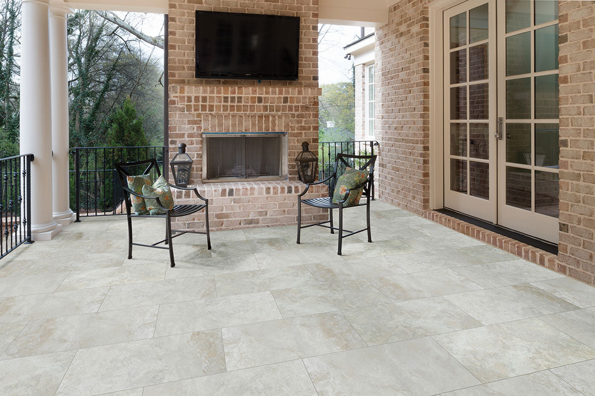 MSI Argento Travertino 13 x 24 Matte Porcelain pool coping (LCOPNARGTRA1324) – MSI room scene