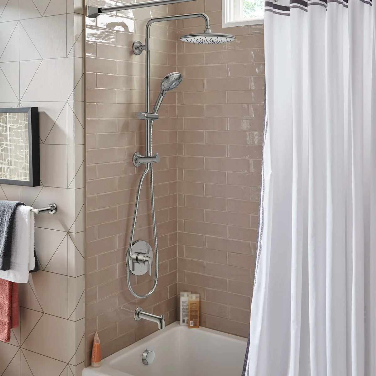 American Standard Spectra Versa 24-Inch 4-Function 1.8 gpm/6.8 L/min Shower System With Rain Showerhead - details