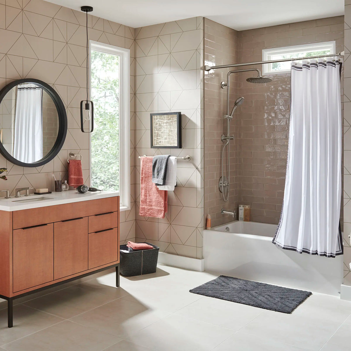 American Standard Spectra Versa 24-Inch 4-Function 1.8 gpm/6.8 L/min Shower System With Rain Showerhead - details