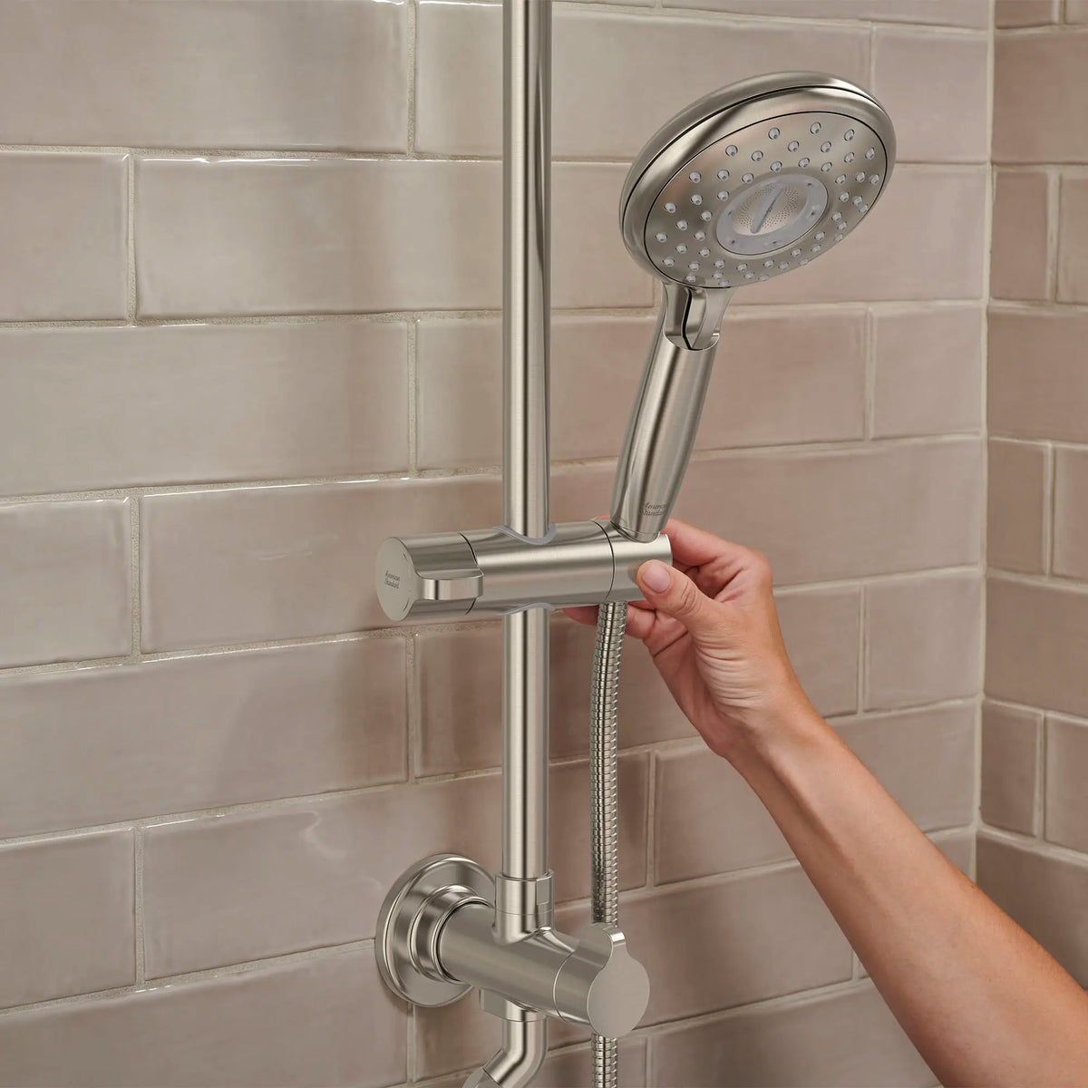 American Standard Spectra Versa 24-Inch 4-Function 1.8 gpm/6.8 L/min Shower System With Rain Showerhead - details