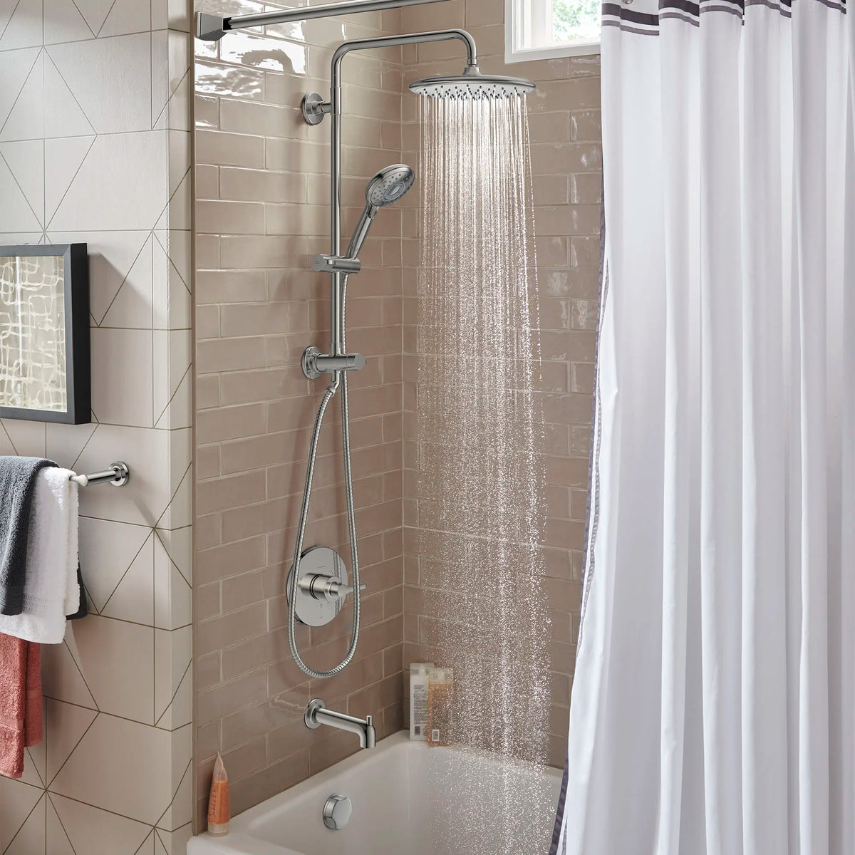 American Standard Spectra Versa 24-Inch 4-Function 1.8 gpm/6.8 L/min Shower System With Rain Showerhead - details