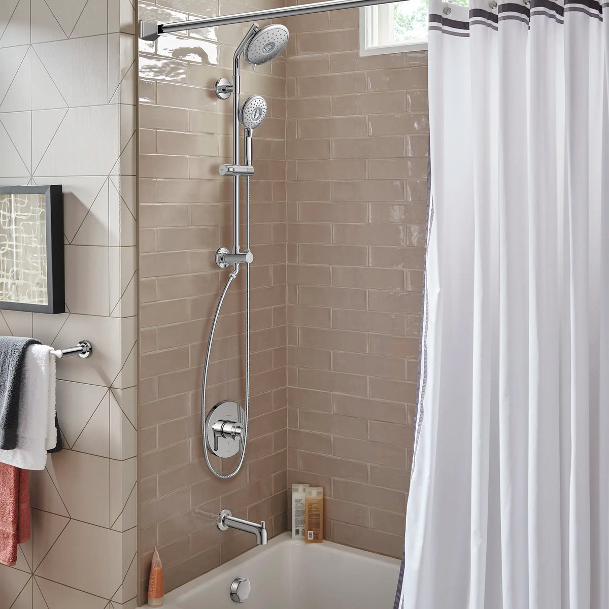 American Standard Spectra Versa 24-Inch 4-Function 1.8 gpm/6.8 L/min Hand Shower Kit - details