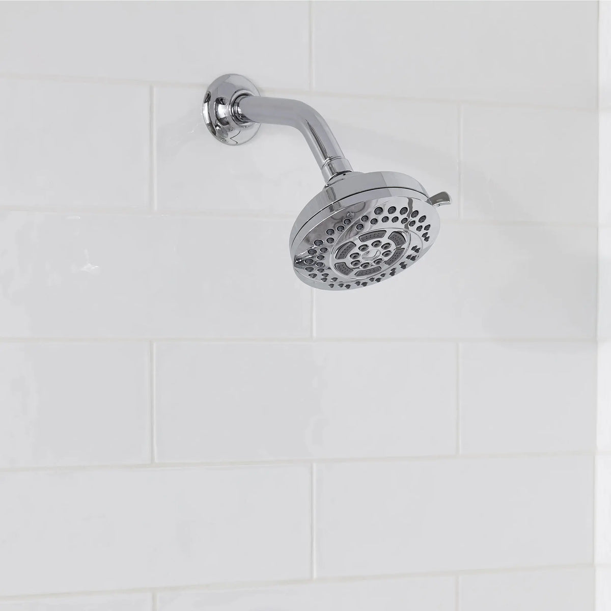American Standard Hydrofocus 4-1/2-Inch 2.0 gpm/7.6 L/min Water-Saving Fixed Showerhead - details