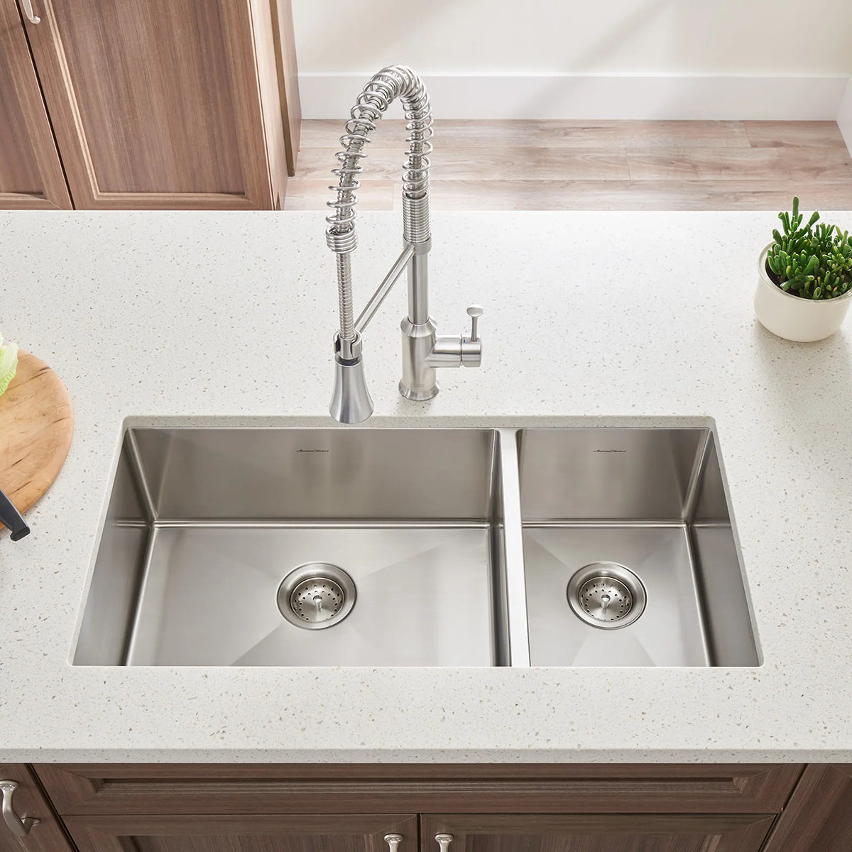 American Standard Pekoe 35 x 18-Inch Stainless Steel Undermount Double-Bowl Kitchen Sink - details