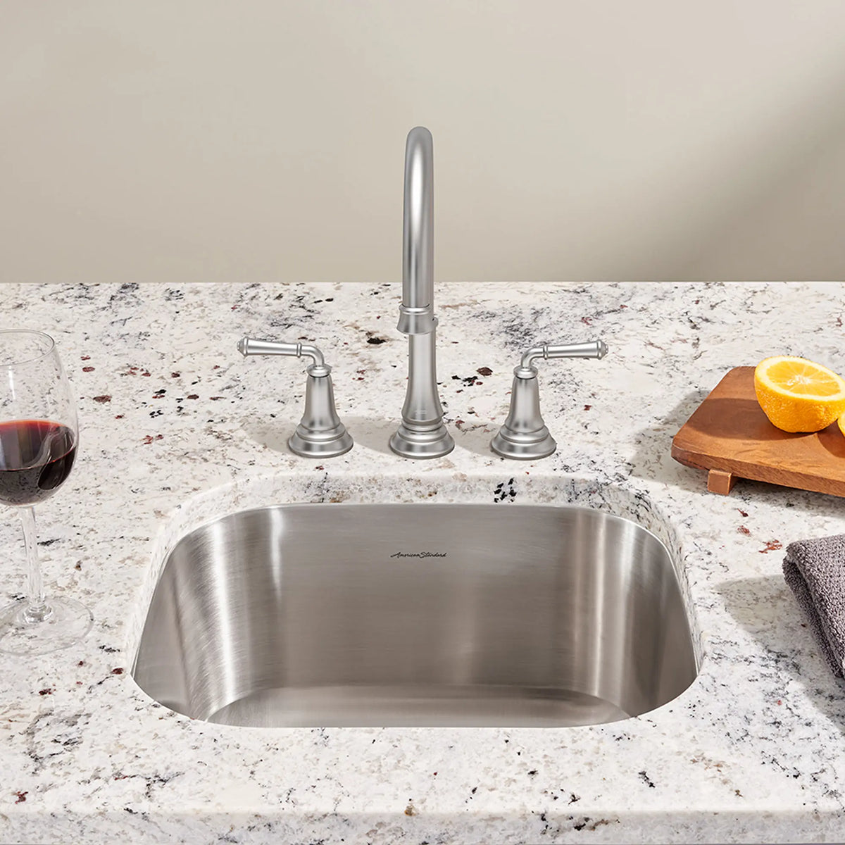 American Standard Portsmouth 18 x 16-Inch Stainless Steel Undermount Single Bowl Kitchen Sink - details