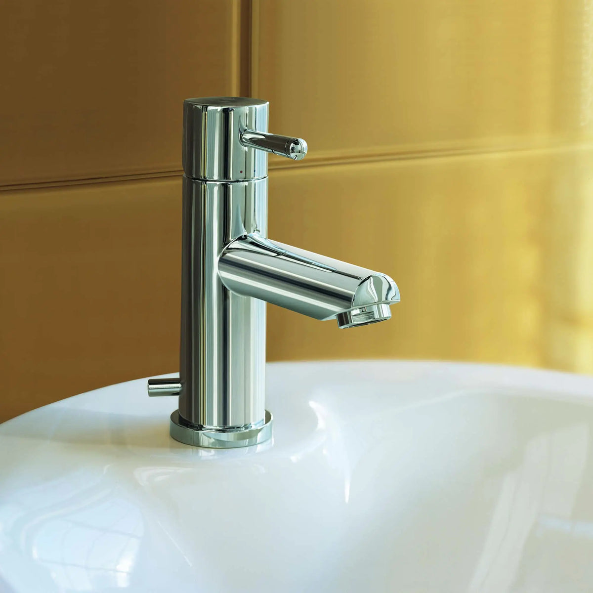 American Standard Serin Single Hole Single-Handle Bathroom Faucet 1.2 gpm/4.5 L/min With Lever Handle - product view