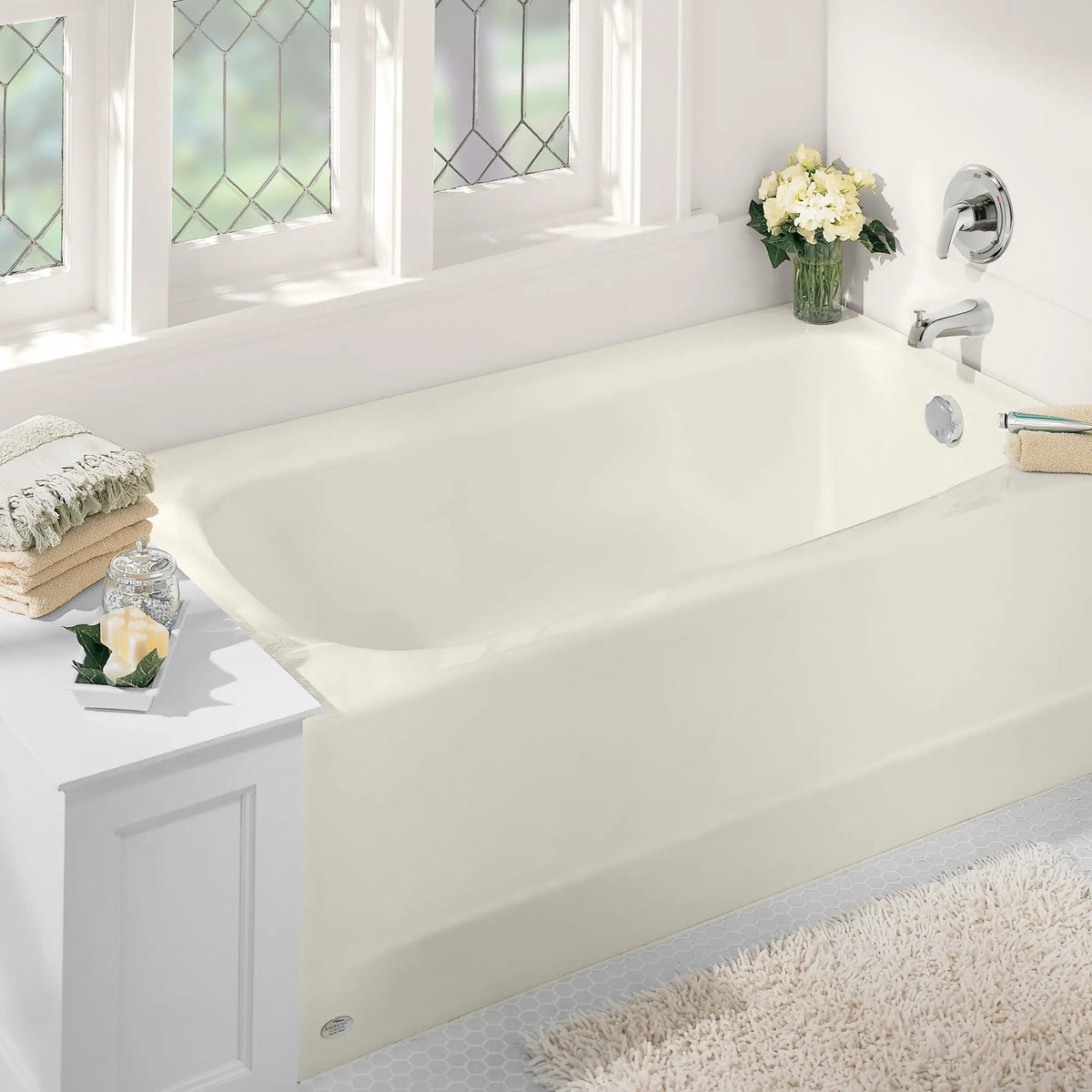 American Standard Cambridge Americast 60 x 32-Inch Integral Apron Bathtub With Right-Hand Outlet - details