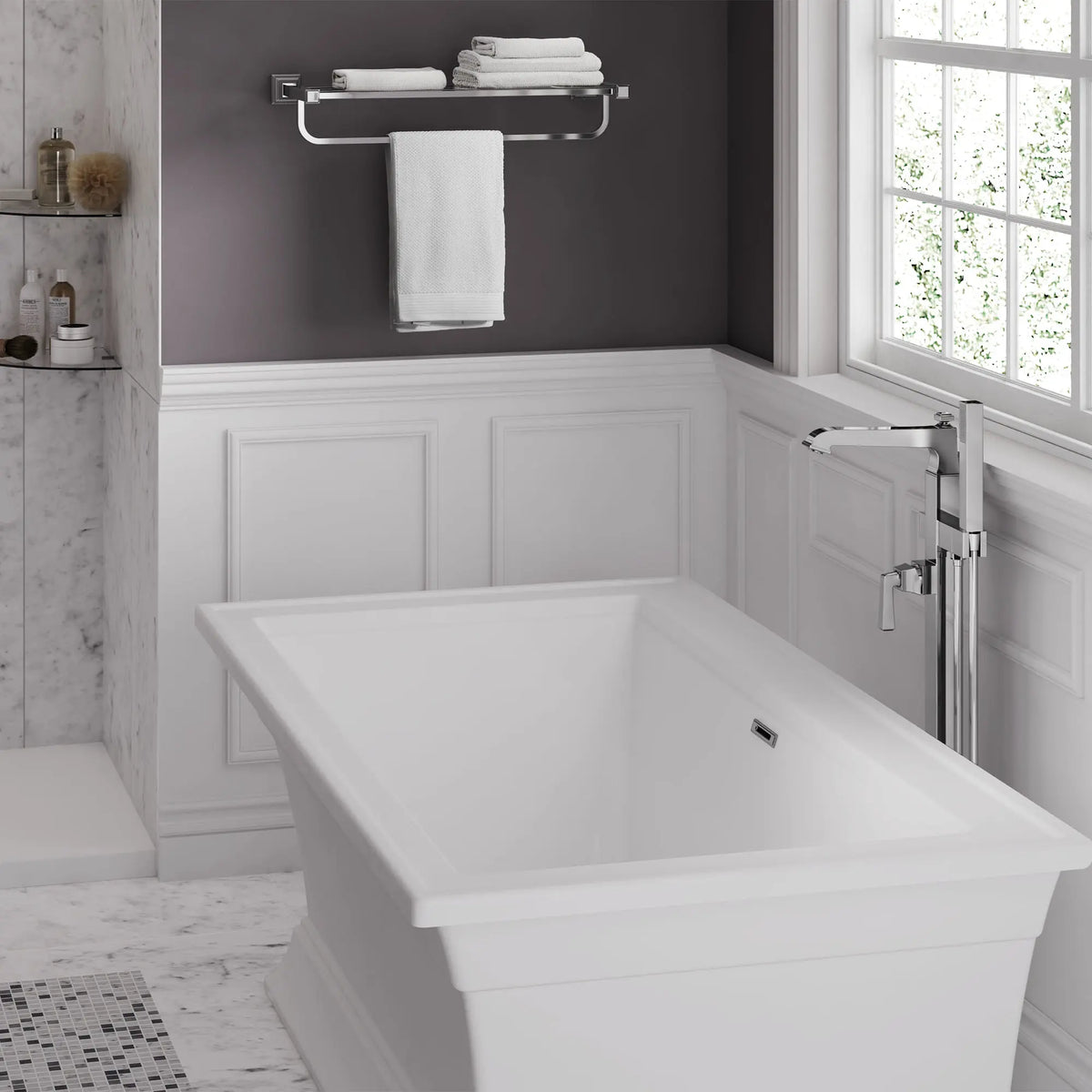 American Standard Town Square S 68 x 36-Inch Freestanding Bathtub Center Drain With Integrated Overflow 2546004 - details