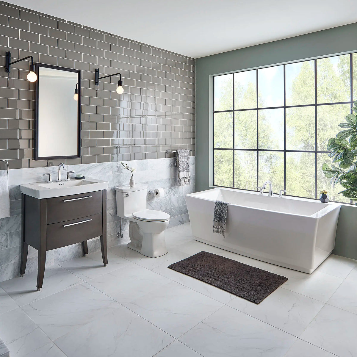 American Standard Townsend 68 x 36-Inch Freestanding Bathtub Center Drain With Integrated Overflow 2691004 - details