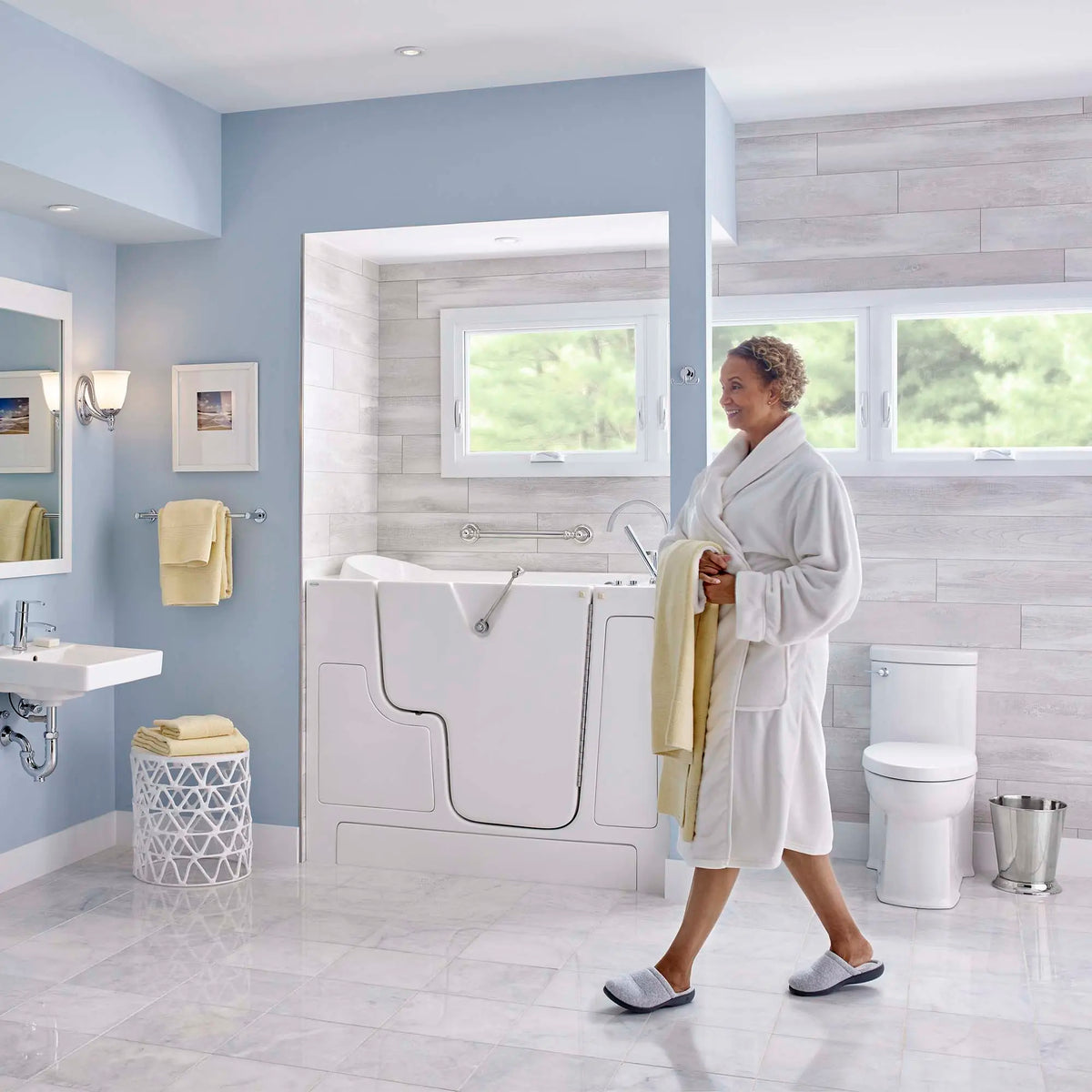 American Standard Boulevard One-Piece 1.28 gpf/4.8 Lpf Chair Height Elongated Toilet With Seat - details