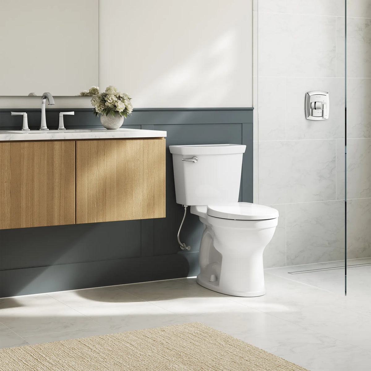 American Standard Champion 4 Max 2-Piece 1.28 gpf/4.8 Lpf Chair Height Round Front Complete Toilet With Seat and Lined Tank - product view