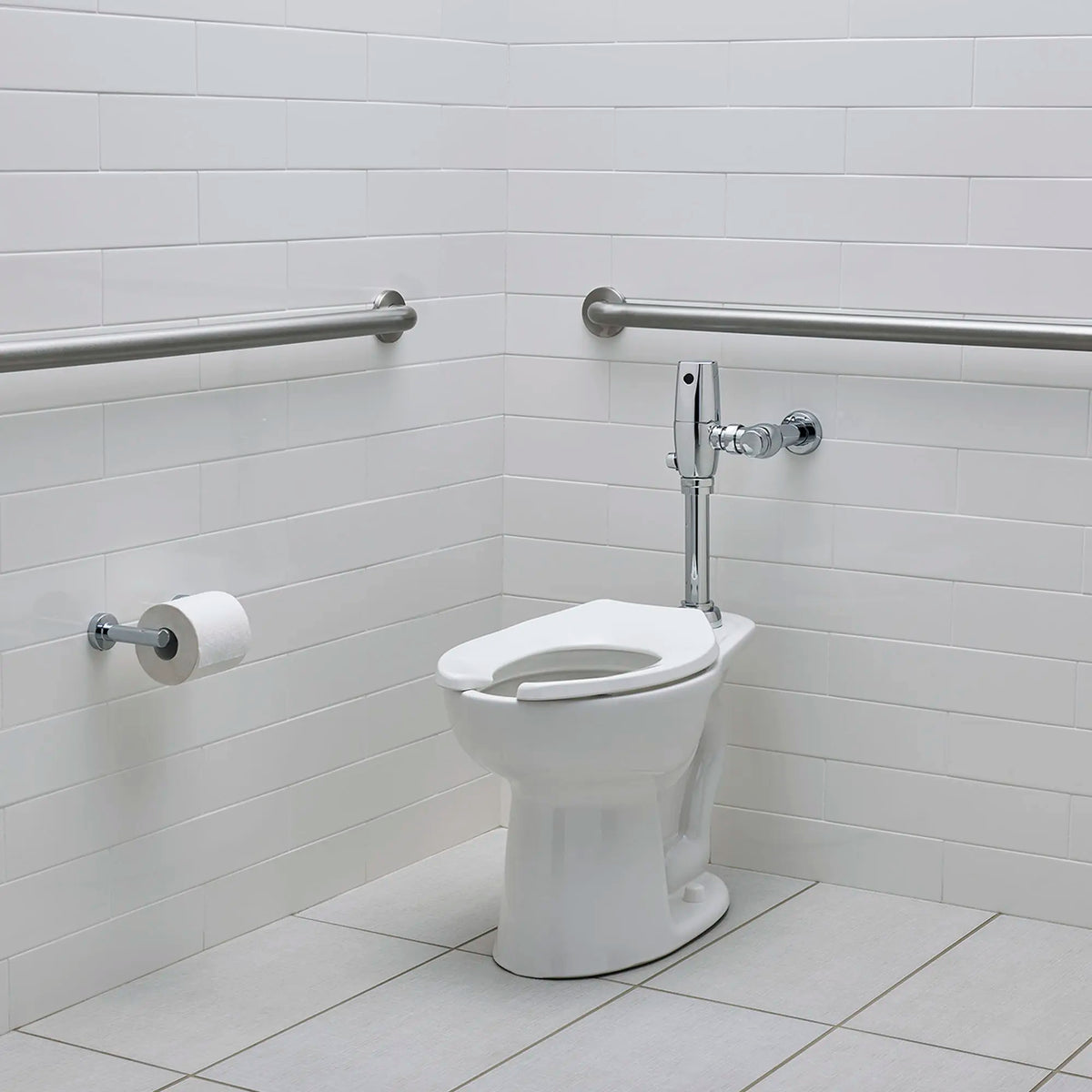 American Standard Madera 1.1 - 1.6 gpf (4.2 - 6.0 Lpf) Chair Height Back Spud Elongated EverClean Bowl - details