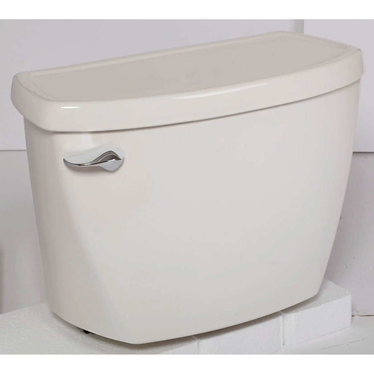 American Standard Pressure Assist 1.6 gpf/6.0 Lpf Left-Hand Trip Lever EverClean Tank - details