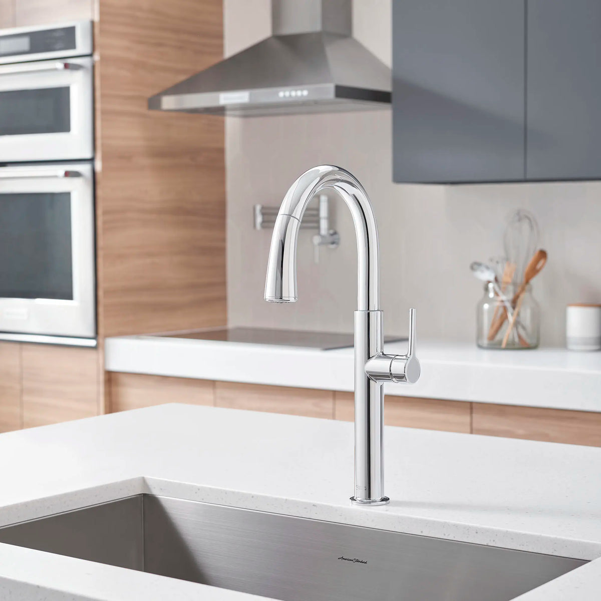 American Standard Studio S Pull-Down Dual Spray Kitchen Faucet - details