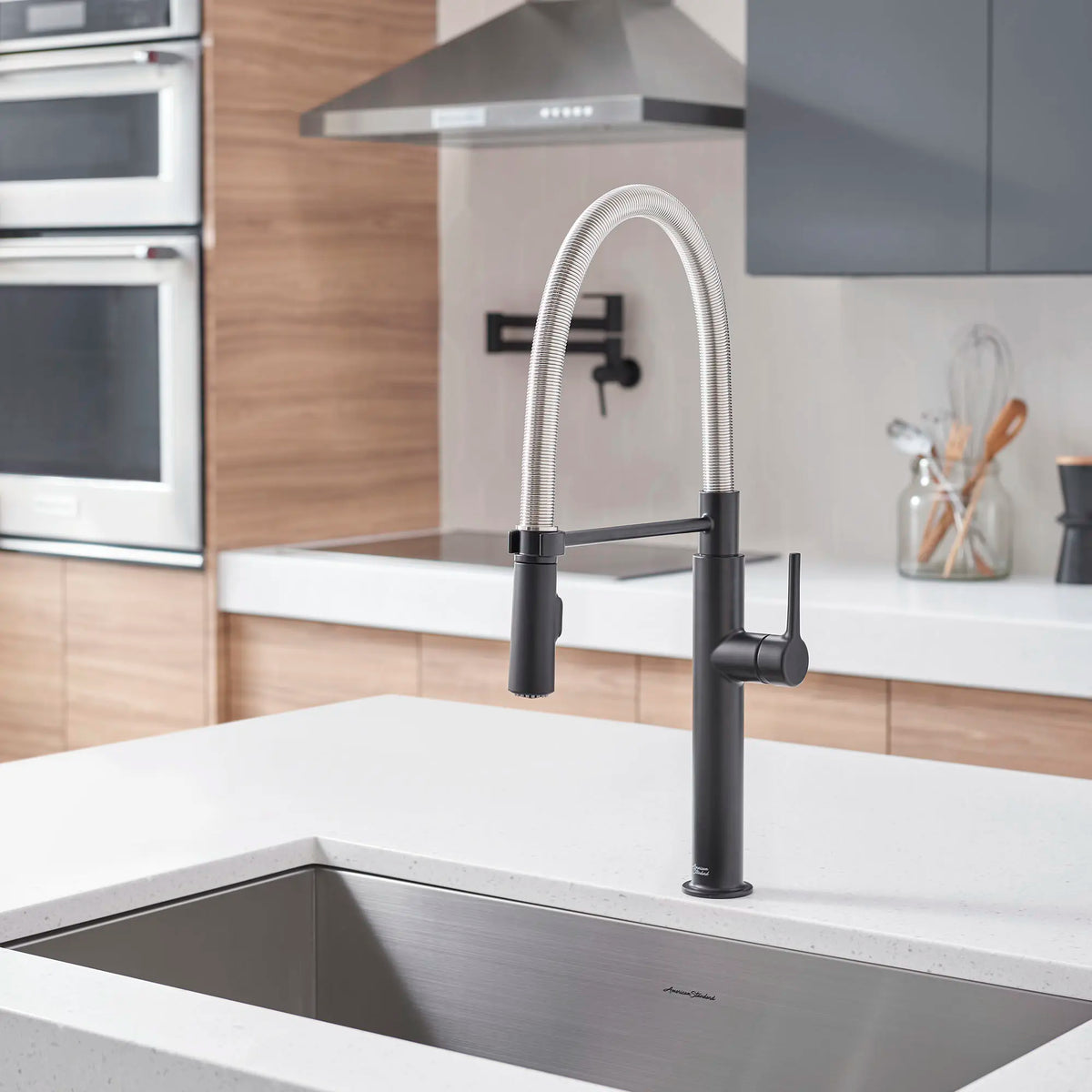 American Standard Studio S Semi-Pro Pull-Down Dual Spray Kitchen Faucet With Spring Spout - details