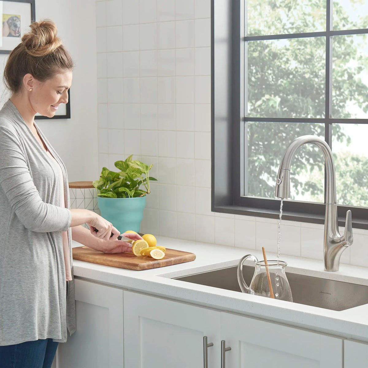 American Standard Saybrook Single-Handle Pull-Down Dual Spray Kitchen Faucet 1.5 gpm/5.7 L/min With Filter - details