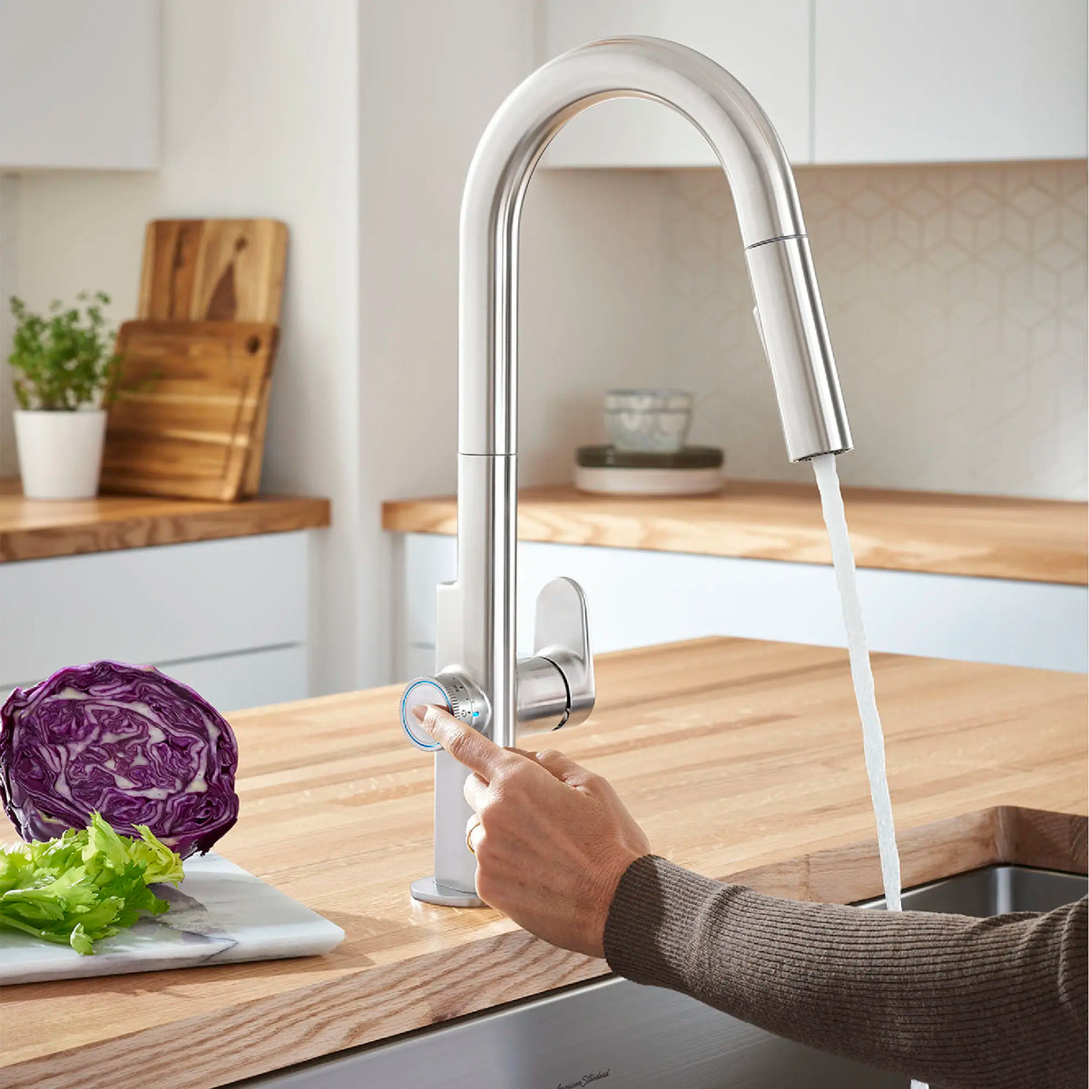 American Standard Beale MeasureFill 2-Handle Pull-Down Dual Spray Kitchen Faucet 1.5 gpm/5.7 L/min With MeasureFill Dial - product view