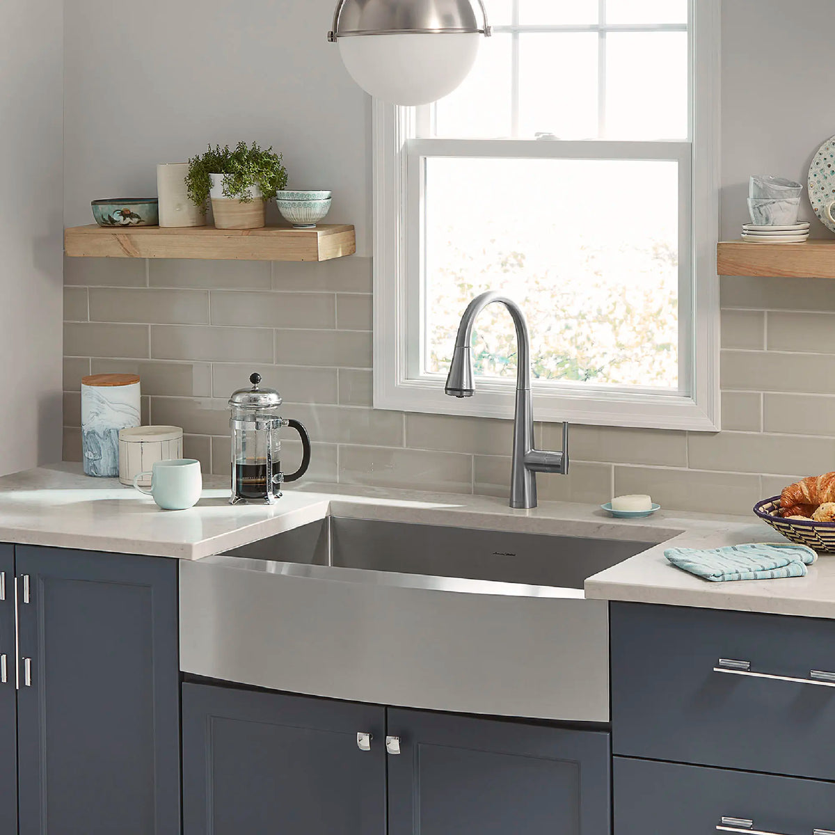 American Standard Edgewater Single-Handle Pull-Down Multi Spray Kitchen Faucet 1.8 gpm/6.8 L/min - details
