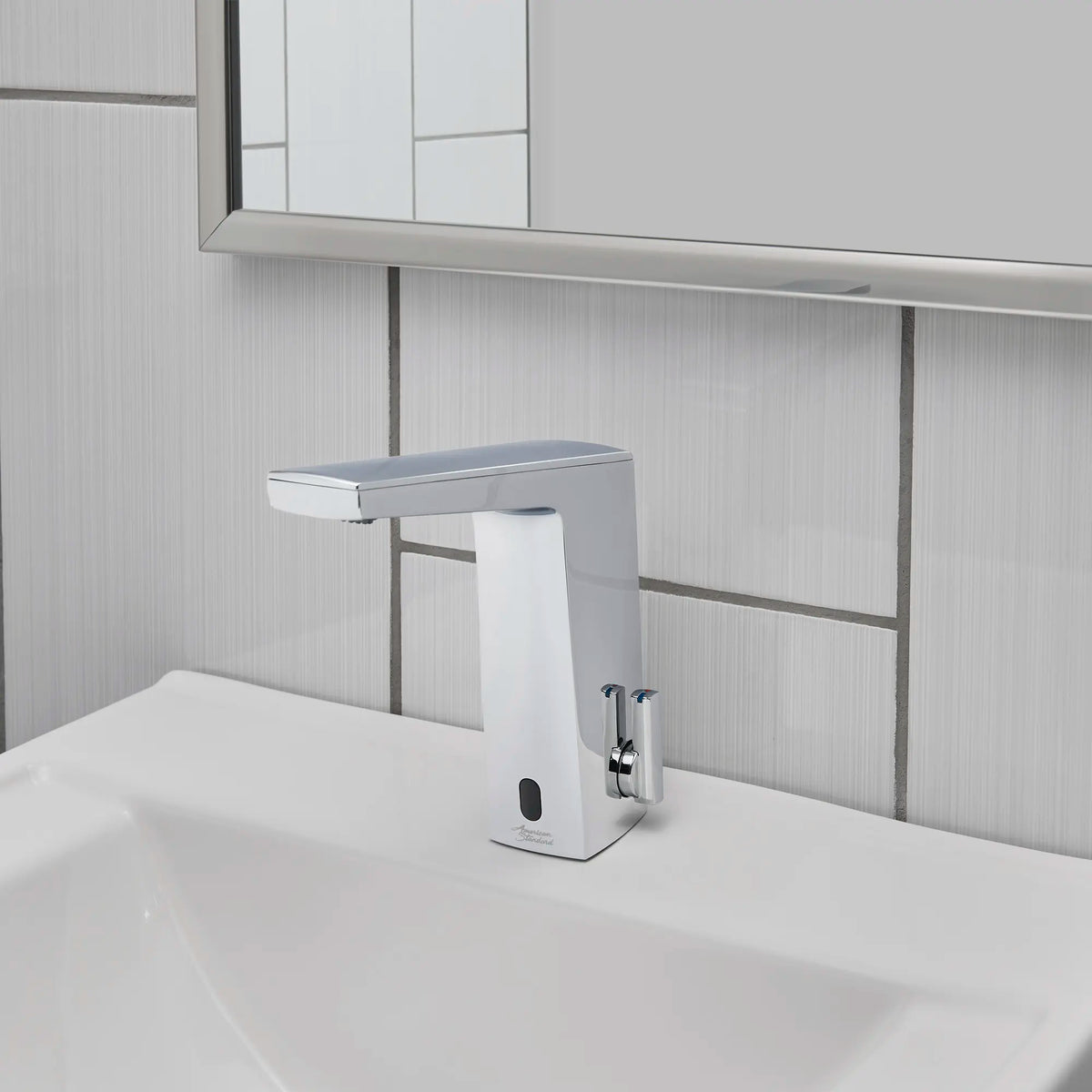 American Standard Paradigm Selectronic Touchless Faucet, Battery-Powered With SmarTherm Safety Shut-Off + ADM, 0.35 gpm/1.3 Lpm - details