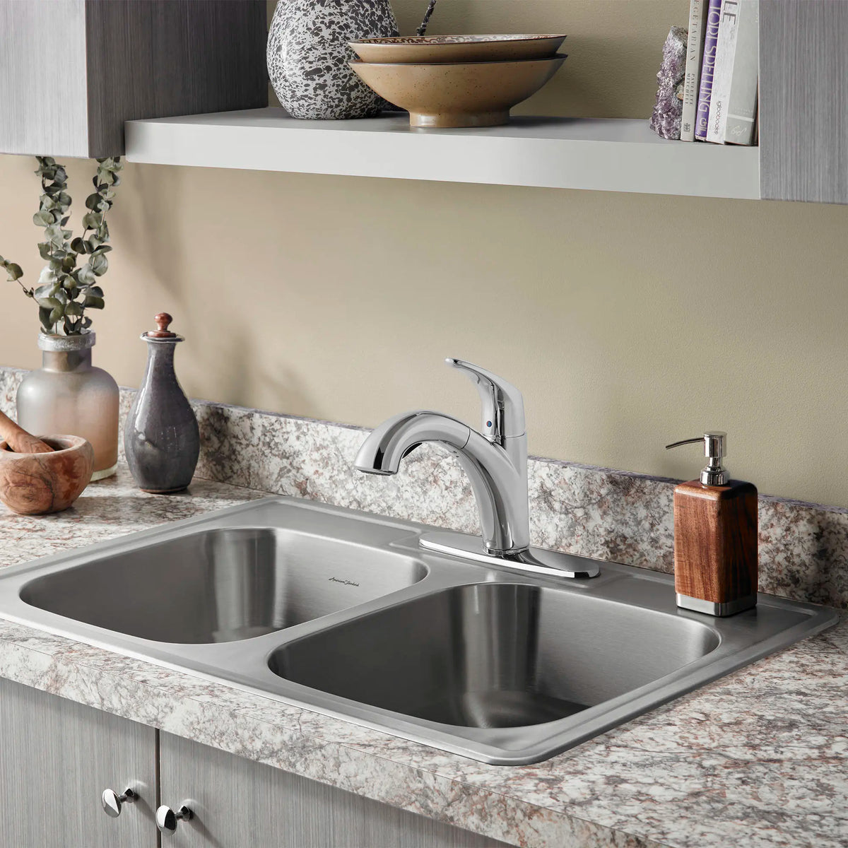 American Standard Colony PRO Single-Handle Pull-Out Dual Spray Kitchen Faucet 1.5 gpm/5.7 L/min - details