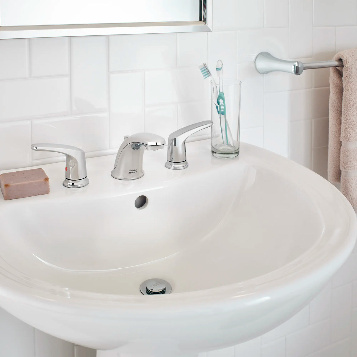 American Standard Colony PRO 8-Inch Widespread 2-Handle Bathroom Faucet 1.2 gpm/4.5 L/min With Lever Handles - details