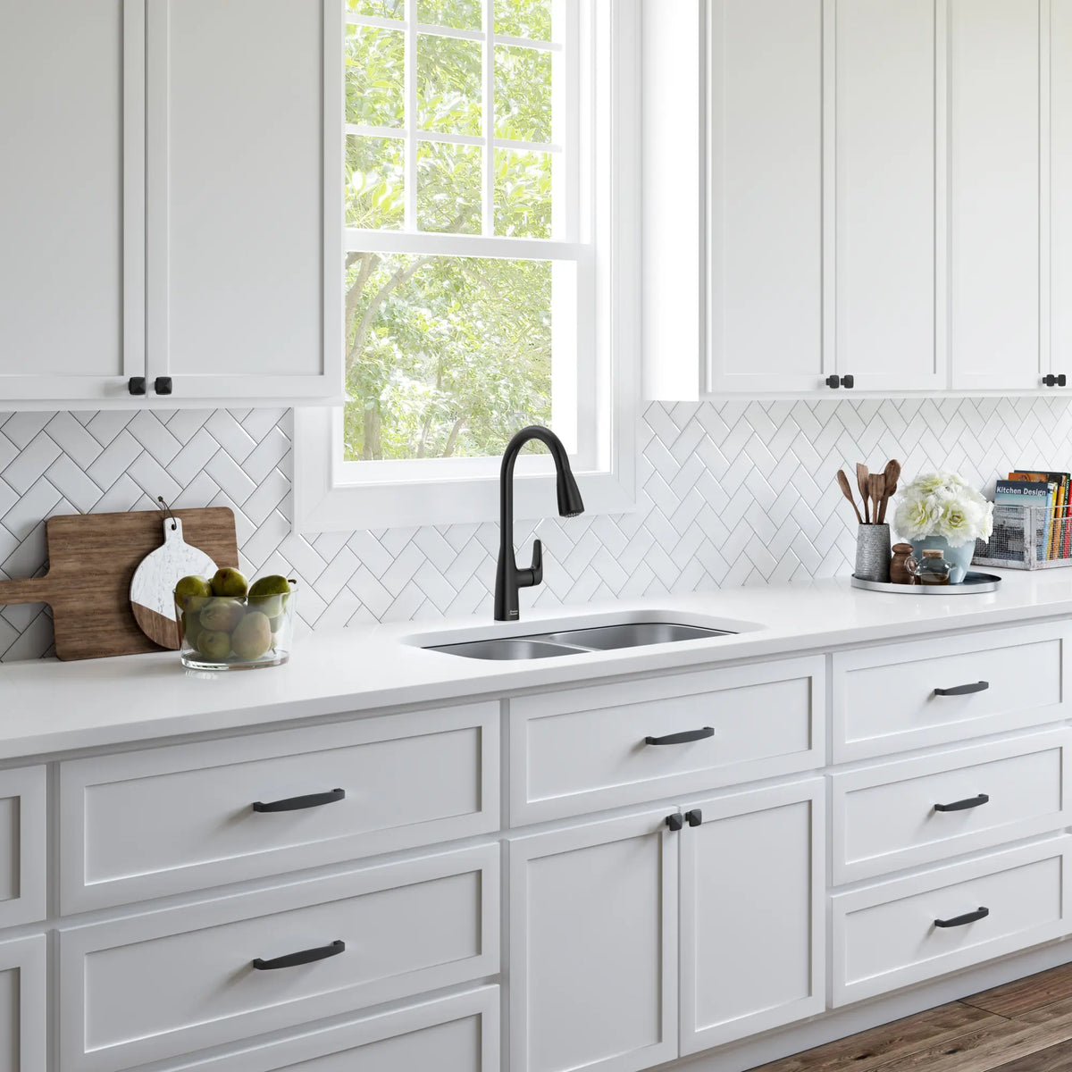 American Standard Colony PRO Single-Handle Pull-Down Dual Spray Kitchen Faucet 1.5 gpm/5.7 L/min - details