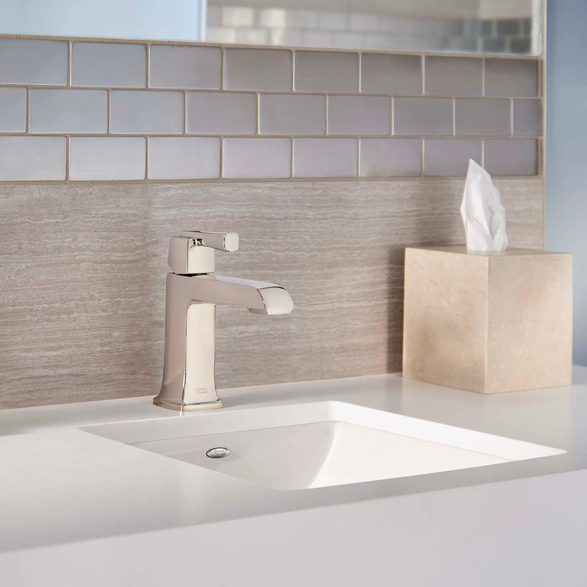 American Standard Townsend Single Hole Single-Handle Bathroom Faucet 1.2 gpm/4.5 L/min With Lever Handle - details