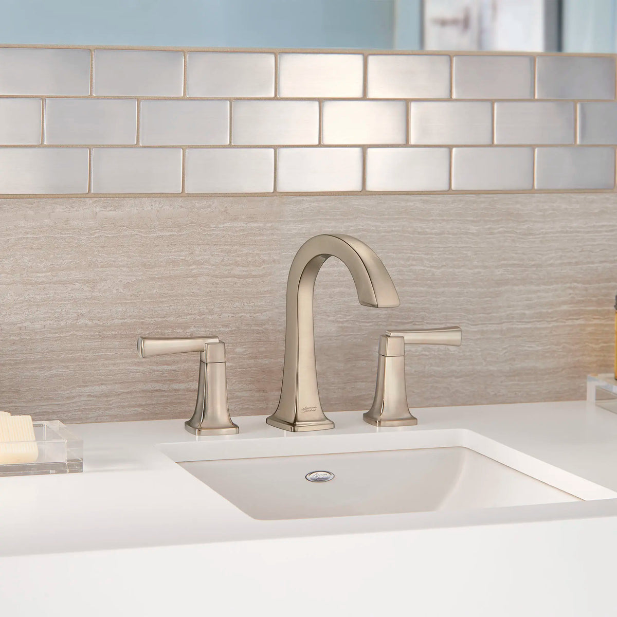 American Standard Townsend 8-Inch Widespread 2-Handle Bathroom Faucet 1.2 gpm/4.5 L/min With Lever Handles - details