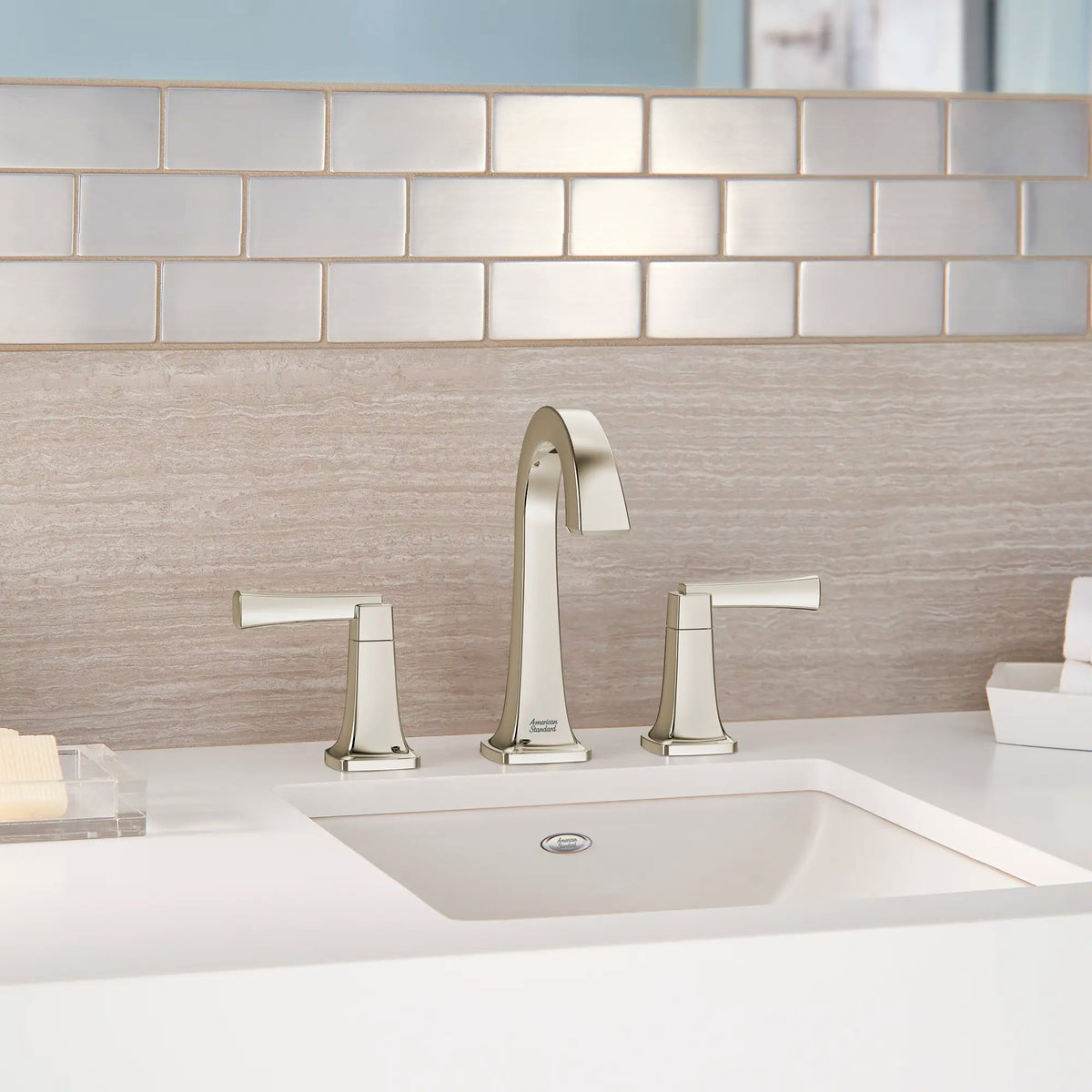 American Standard Townsend 8-Inch Widespread 2-Handle Bathroom Faucet 1.2 gpm/4.5 L/min With Lever Handles - details