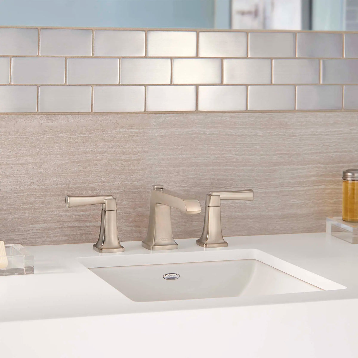 American Standard Townsend 8-Inch Widespread 2-Handle Bathroom Faucet 1.2 gpm/4.5 L/min With Lever Handles - details