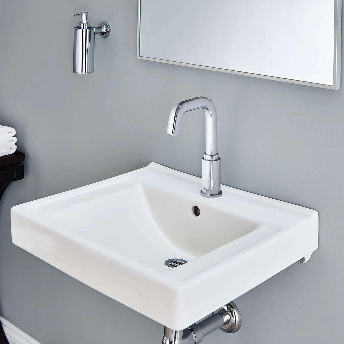 American Standard Decorum Wall-Hung EverClean Sink With Center Hole Only - details