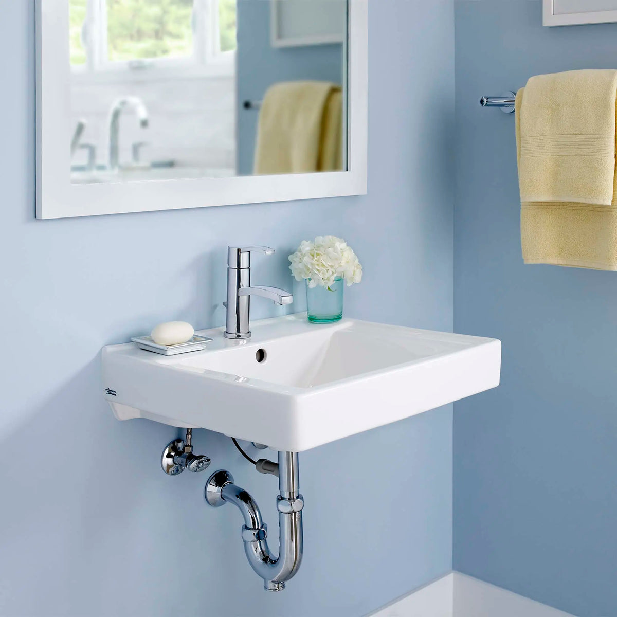 American Standard Decorum Wall-Hung EverClean Sink With Center Hole Only - details