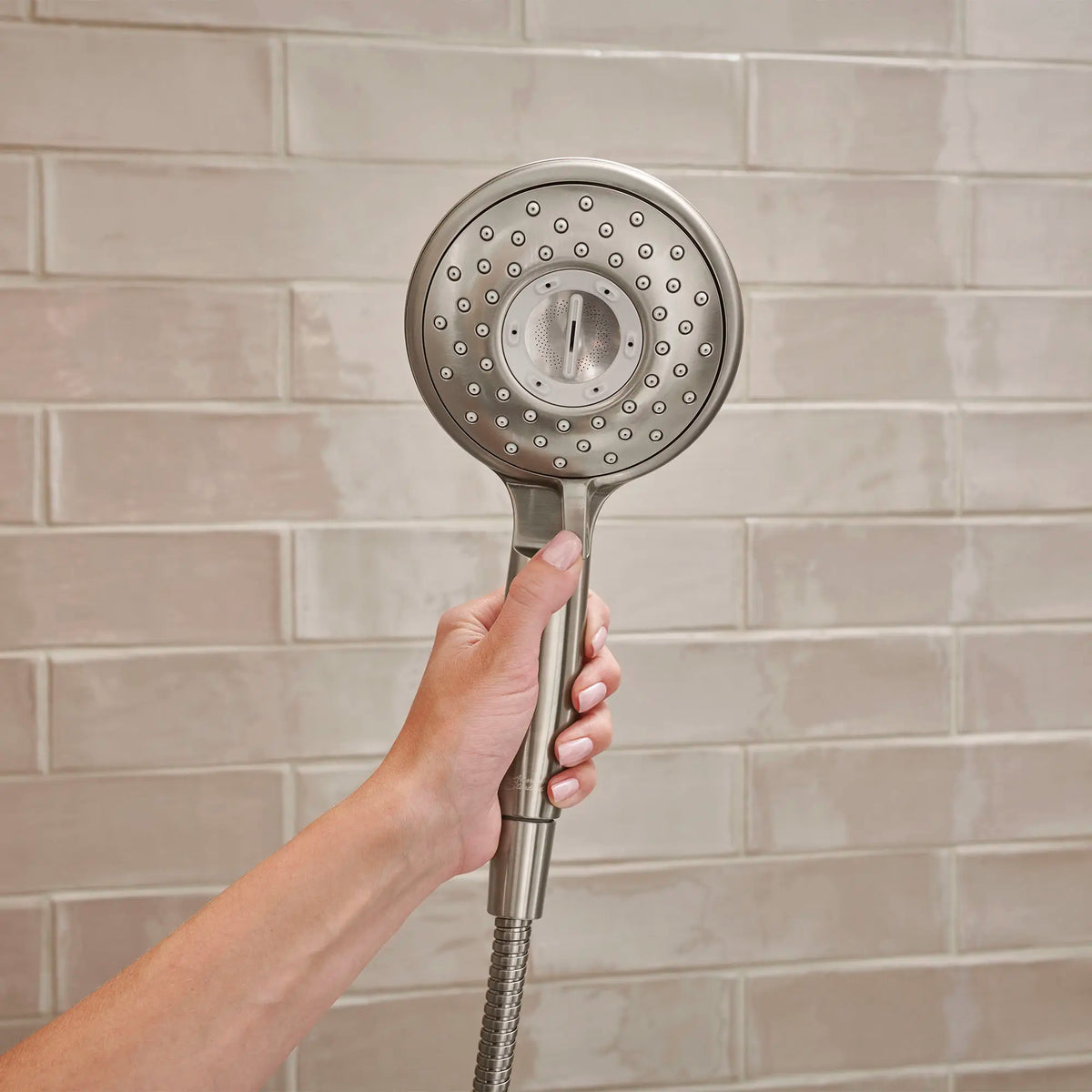 American Standard Spectra Filtered 4-Spray Hand Shower Rail System - details