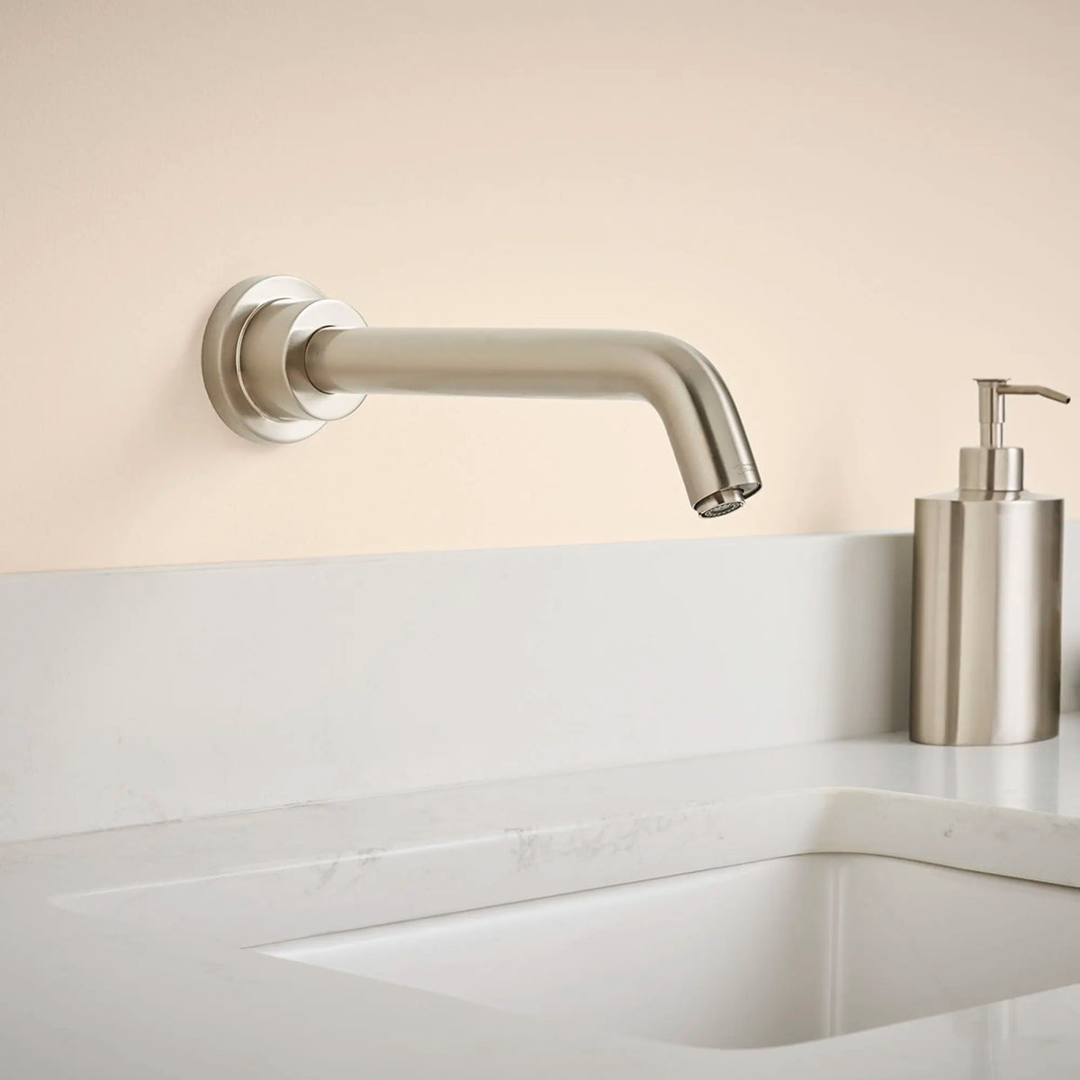 American Standard Serin Touchless Wall-Mount Trim, Base Model, 0.35 gpm/1.3 Lpm - details