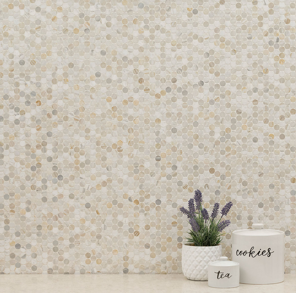 MSI Athena Gold Pennyround Honed Marble mosaic (SMOT-ATHGOL-PENRDH) – MSI room scene