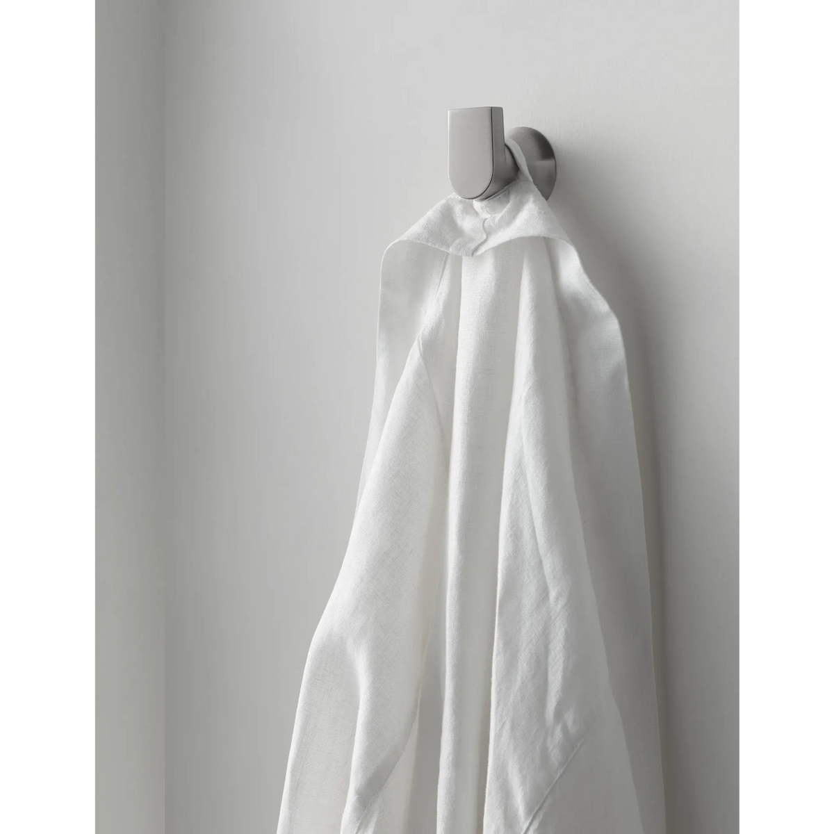 Moen Genta LX Single Robe Hook BH3803 in Brushed Nickel (BH3803BN) - view 3