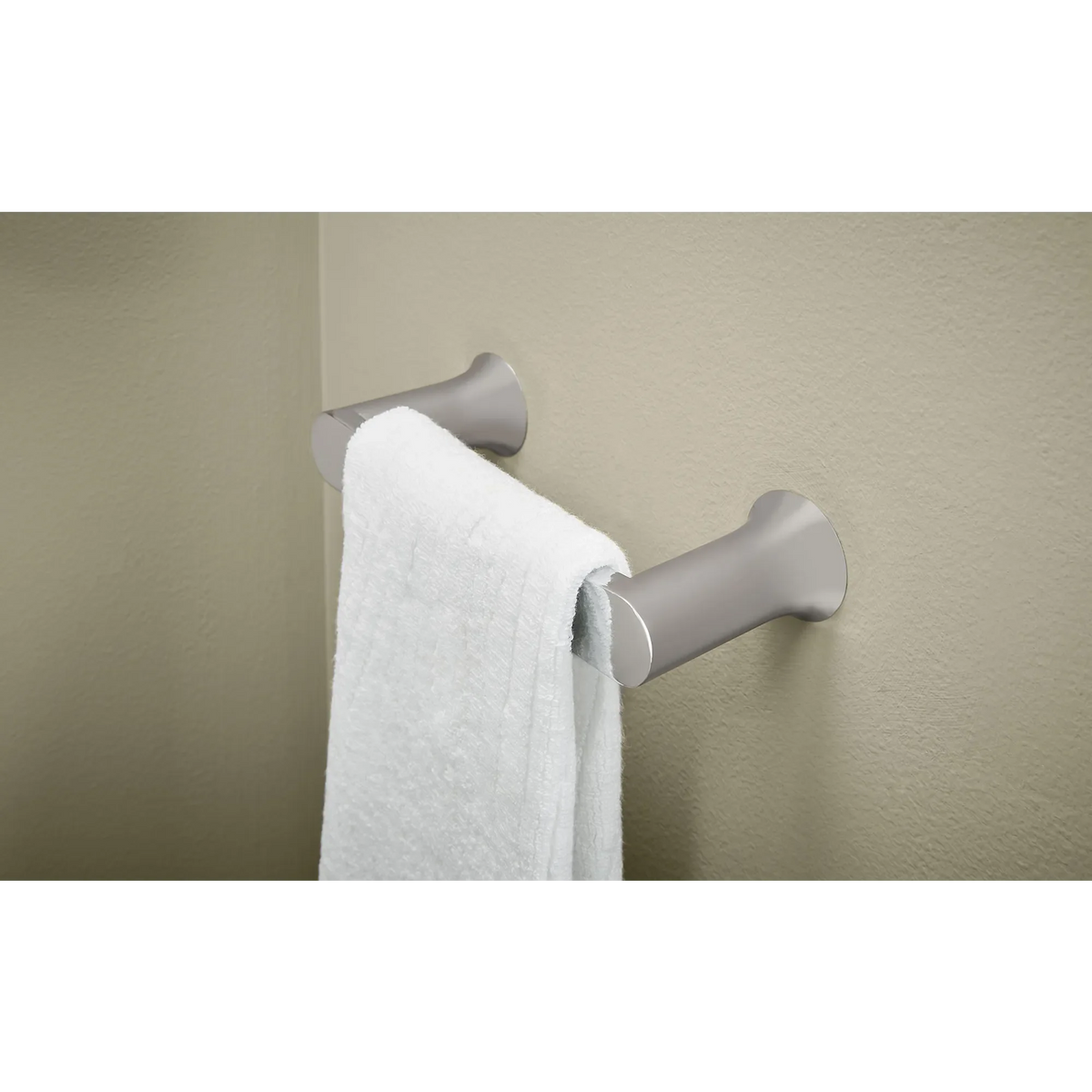 Moen Genta LX Hand Towel Bar BH3886 in Chrome (BH3886CH) - view 9
