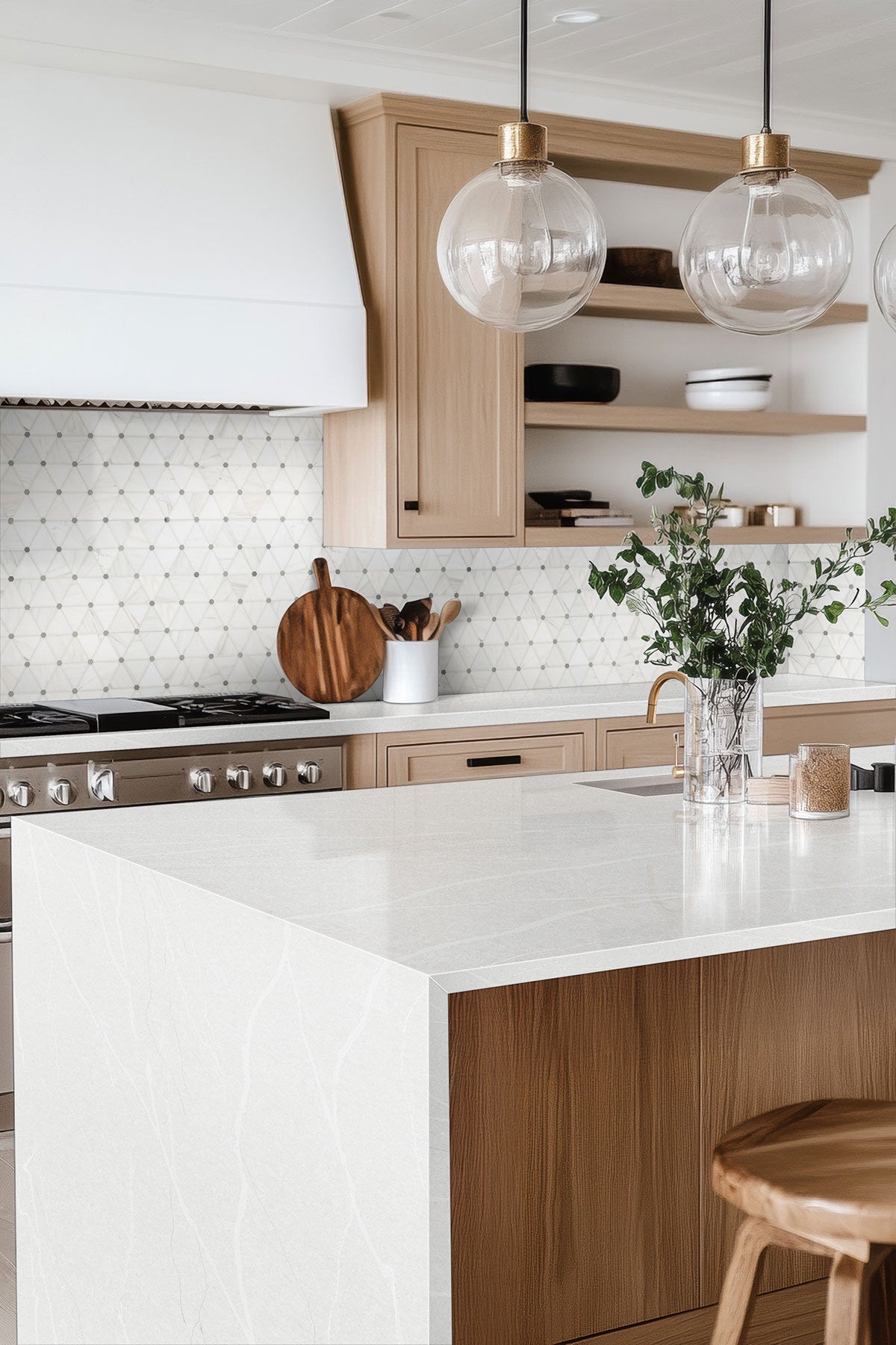 MSI Surfaces Bianco Dolomite Pinwheel Mosaic Backsplash and Wall Tile