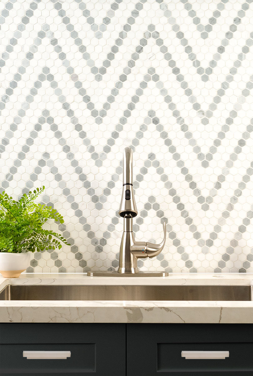 MSI Bianco Dolomite Sazi 1" Hexagon Polished Marble mosaic (SMOT-BIANDOL-SAZP) – MSI room scene