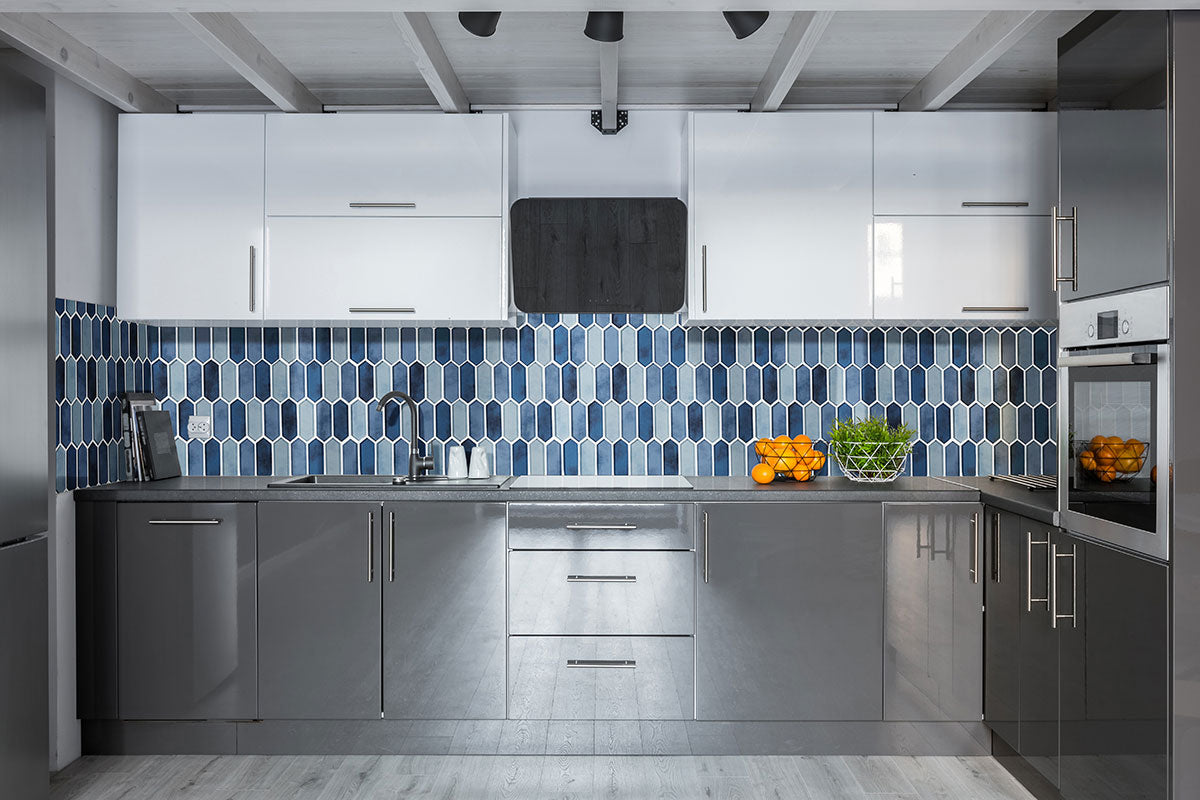 MSI Boathouse Blue Picket Glass mosaic (SMOT-GLSPK-BOATBLU8MM) – MSI room scene