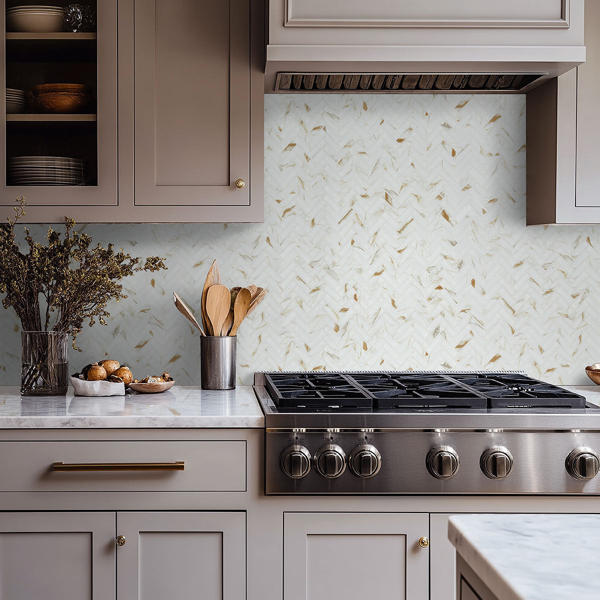 MSI Calacatta Gold 1 x 3 Matte Porcelain mosaic (SMOT-PT-CALGLD-1X3HBM) – MSI room scene (kitchen)