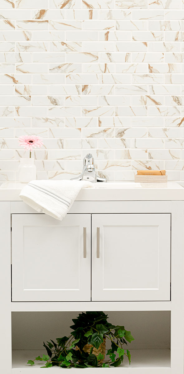 MSI Calacatta Gold 2 x 6 Matte Porcelain mosaic (SMOT-PT-CALGLD-2X6M) – MSI room scene