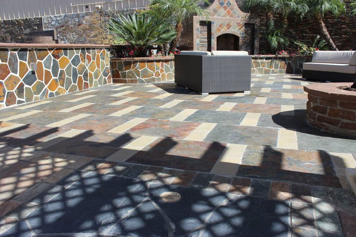 MSI California Gold 16 x 16 Gauged Slate tile (SCALGLD1616G-C) – MSI room scene