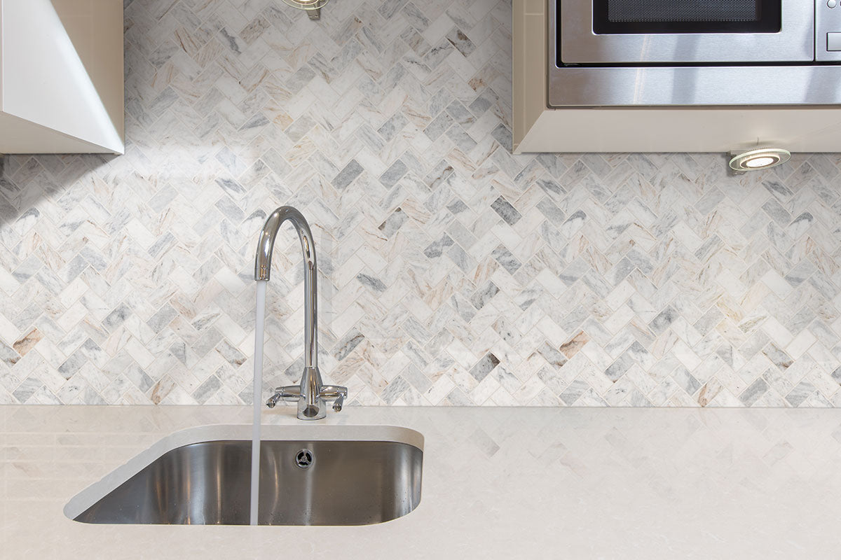 MSI Capri Blue 1 x 2 Honed Marble mosaic (SMOT-CAPBLU-HBH) – MSI room scene
