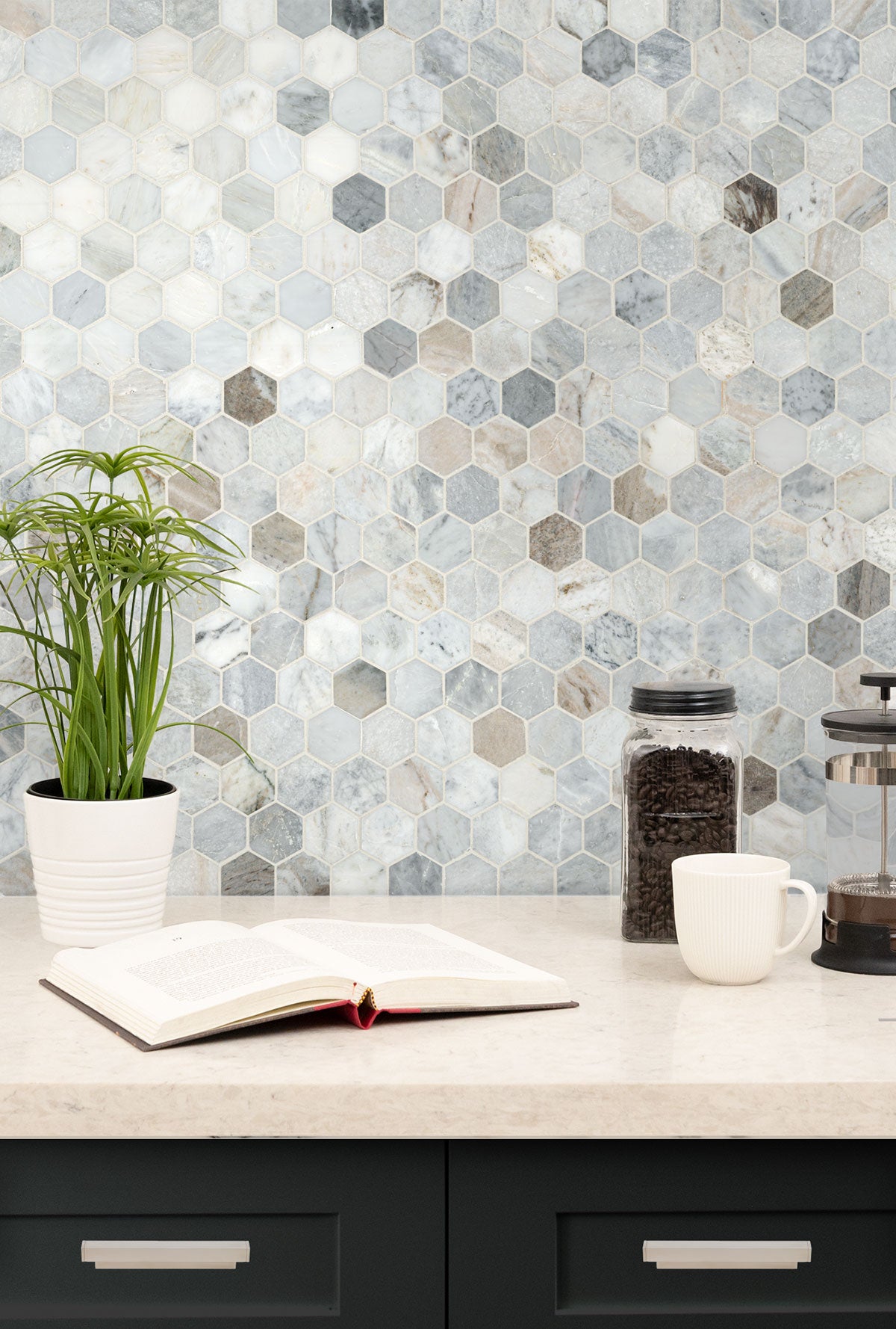 MSI Capri Blue 2" Hexagon Honed Marble mosaic (SMOT-CAPBLU-2HEXH) – MSI room scene