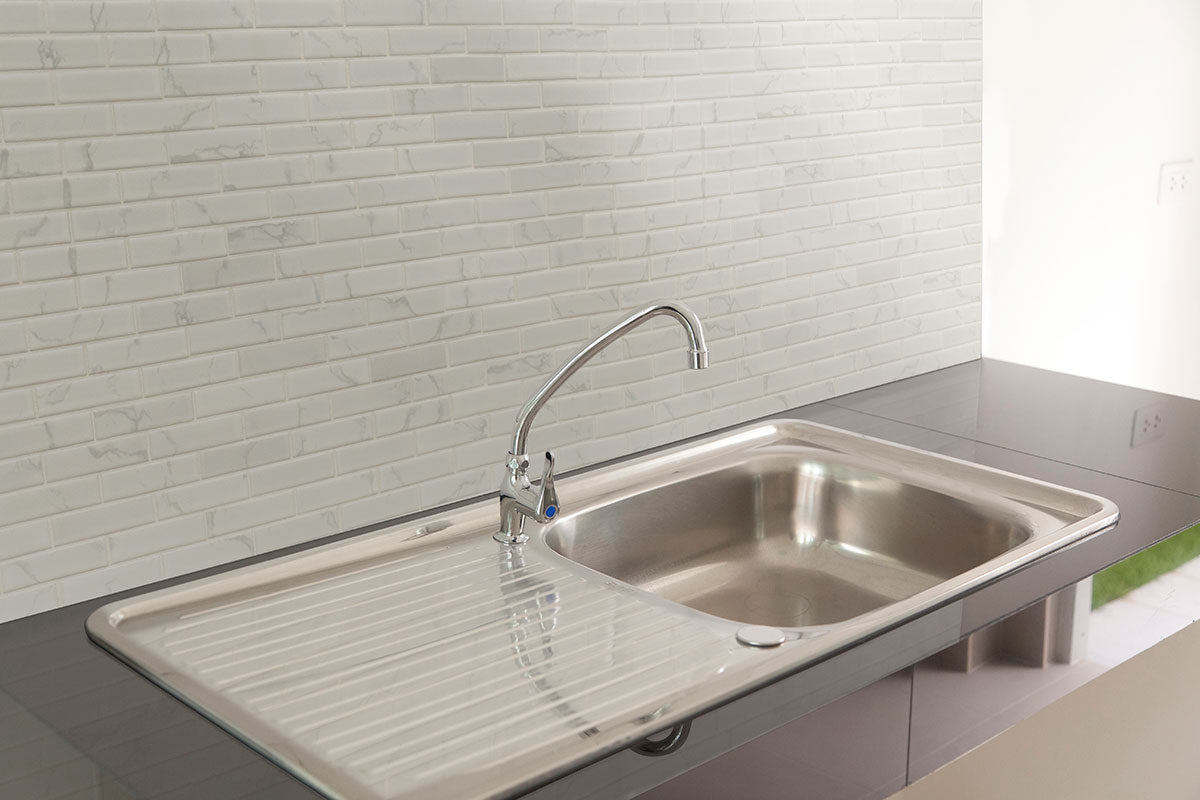 MSI Carrara 1 x 4 Matte Porcelain mosaic (SMOT-PT-CAR-1X4M) – MSI room scene