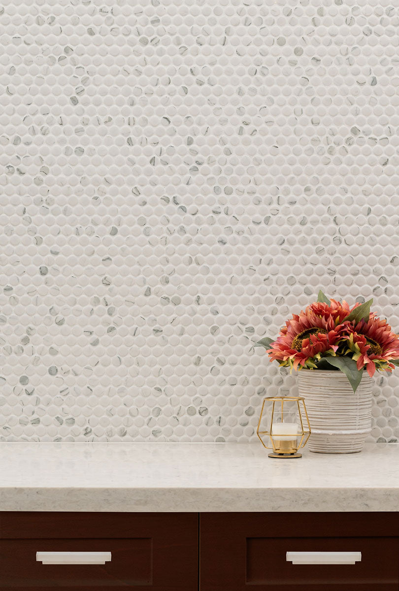 MSI Carrara Penny Round Matte Porcelain mosaic (SMOT-PT-PENRD-CARM) – MSI room scene